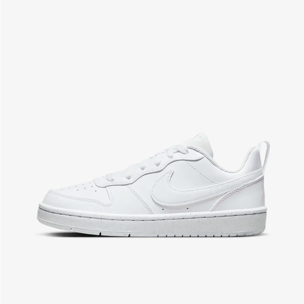 Nike Court low top shoes Youth 5.5